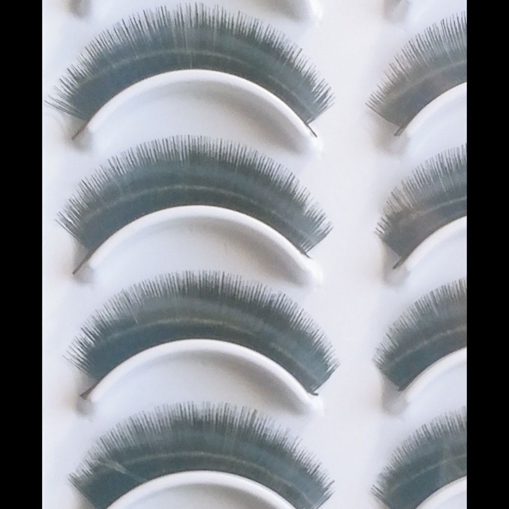 Ultimate lashes # 5  - Picture 6 of 7